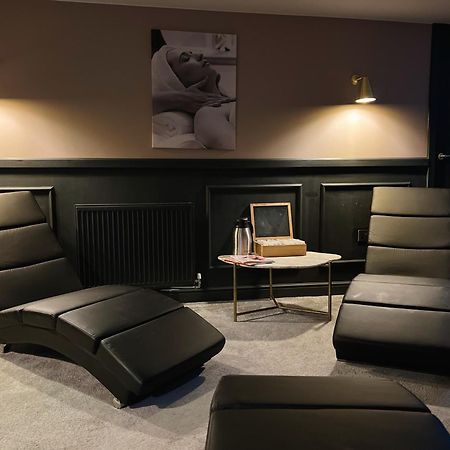 Hy Lytham St Anne'S Lejlighedshotel Lytham St Annes Eksteriør billede A home theater
